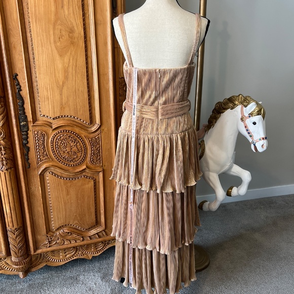 NWT Mac Duggal [6] 27062 Tea-Length Maxi Gold Ruffle Tiered Dress Metallic - Picture 6 of 11